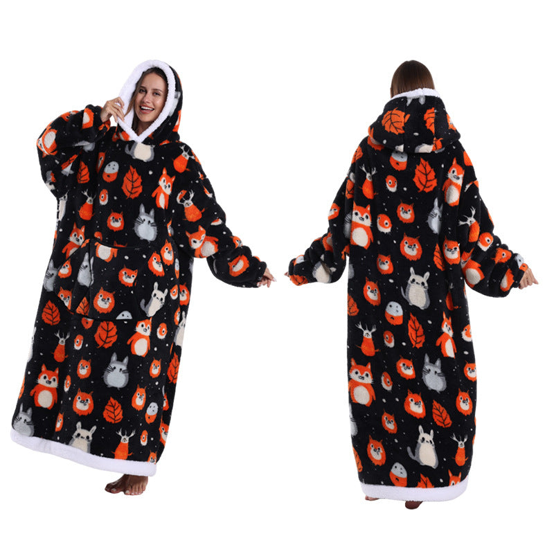 A generation of new fruit products lazy pajamas TV blanket embroidered hooded nightgown loose wear men's and women's bathrobes