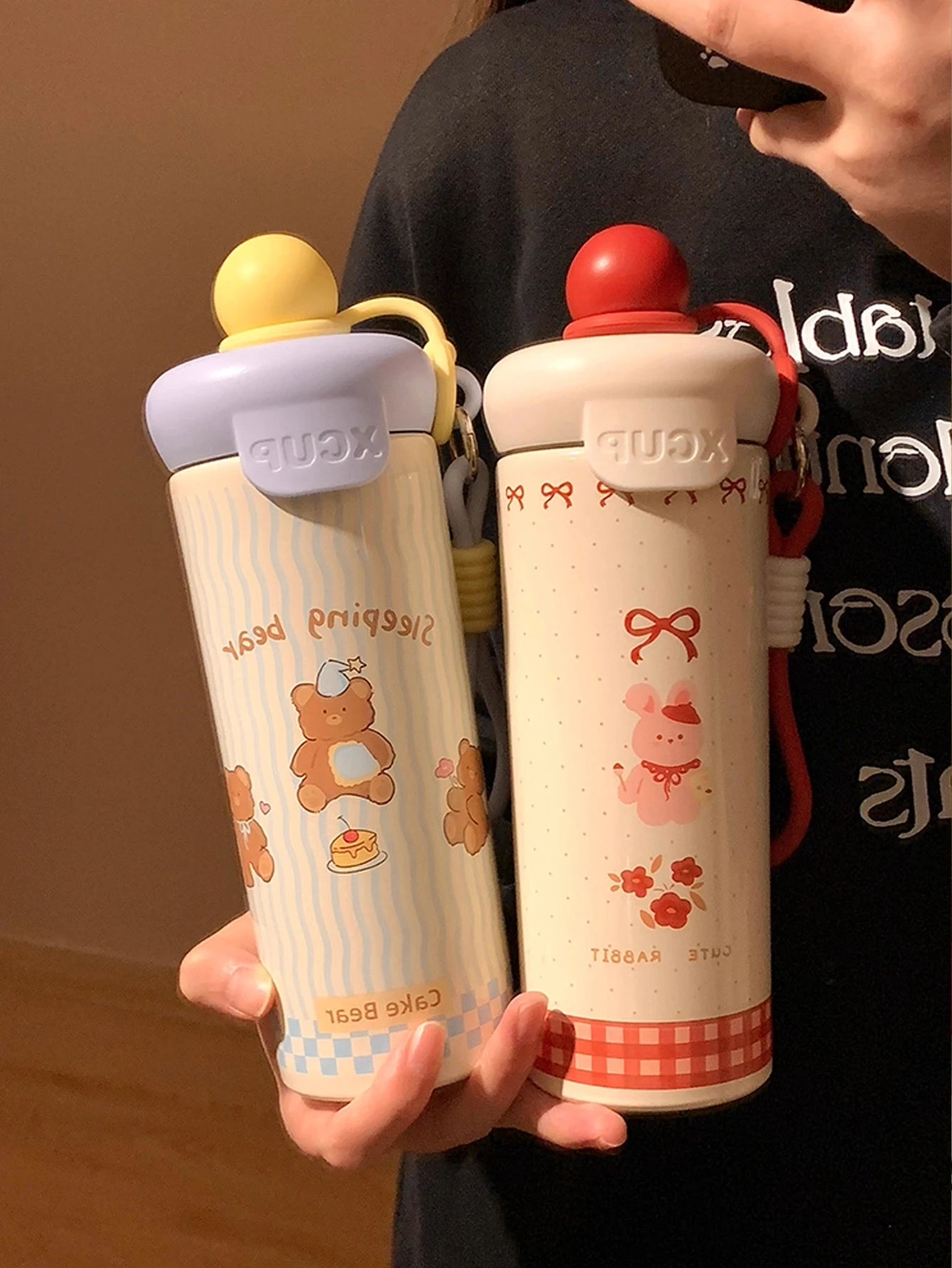 1pc 650ml cute and fashionable double-layer stainless steel insulated and chilled water bottle with a handle