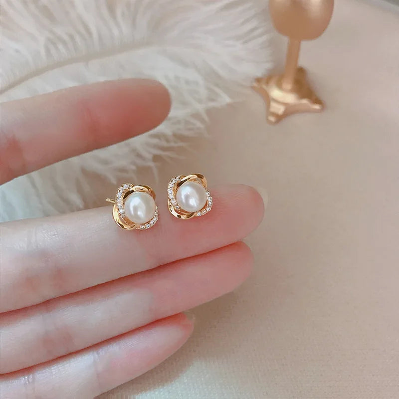 925 Sterling Silver Korean Version Pearl Earrings Fashionable Exquisite French Style Elegant Temperament Accessory for Women