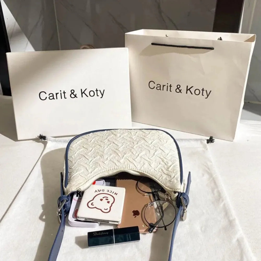 Original design advanced sense this year's popular pleated bag female summer niche design crescent bag underarm bag shoulder