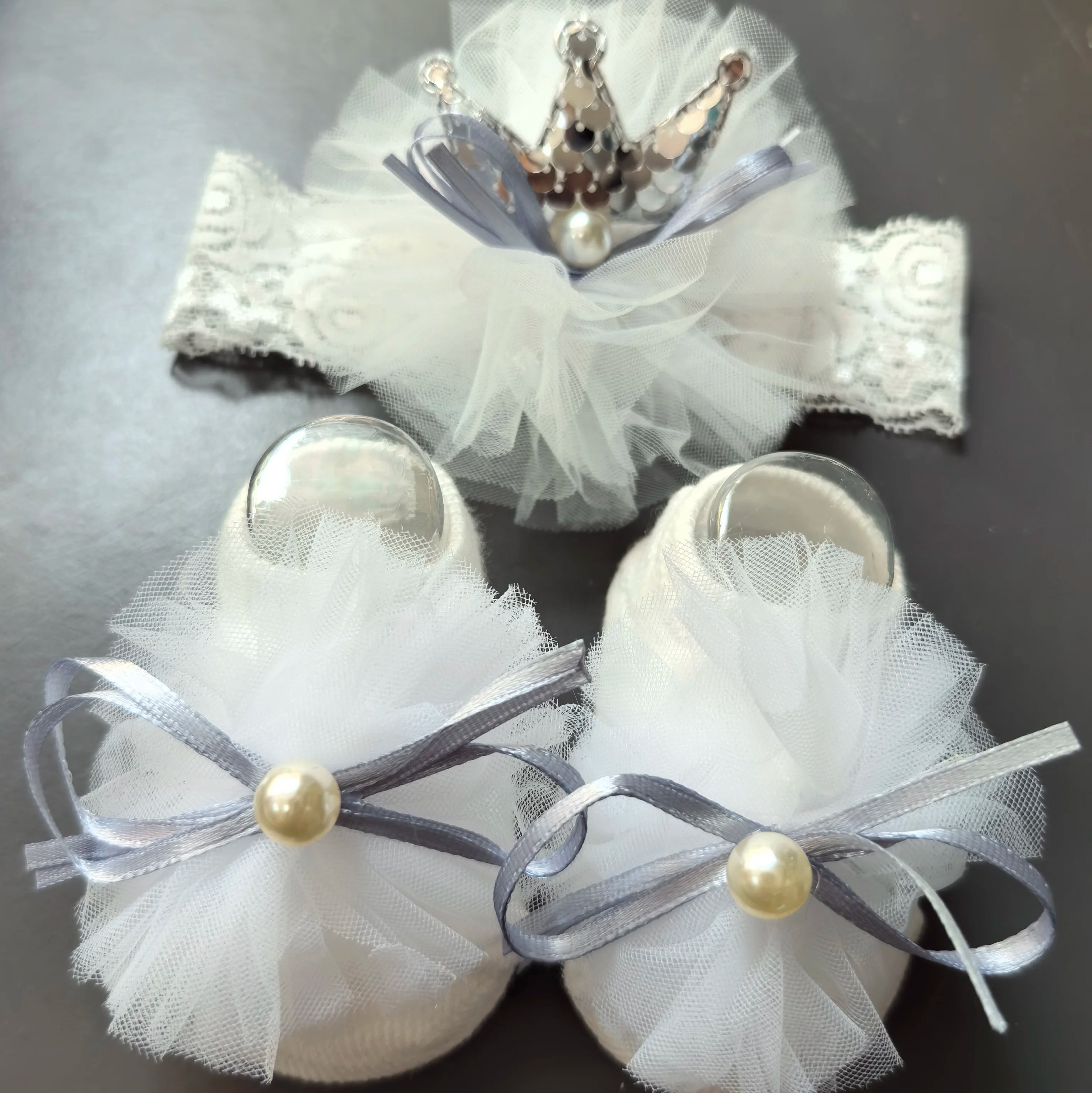 Cute Infant Headband Socks Combo - Breathable Bow Headband & Grip Socks for Baby (1 Set)