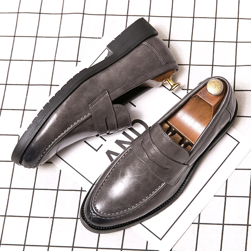 Designer Brand Men's Leather Casual Shoes Versatile for Commuting Work Loafers for Men's Business Flat Shoes Trendy Gray