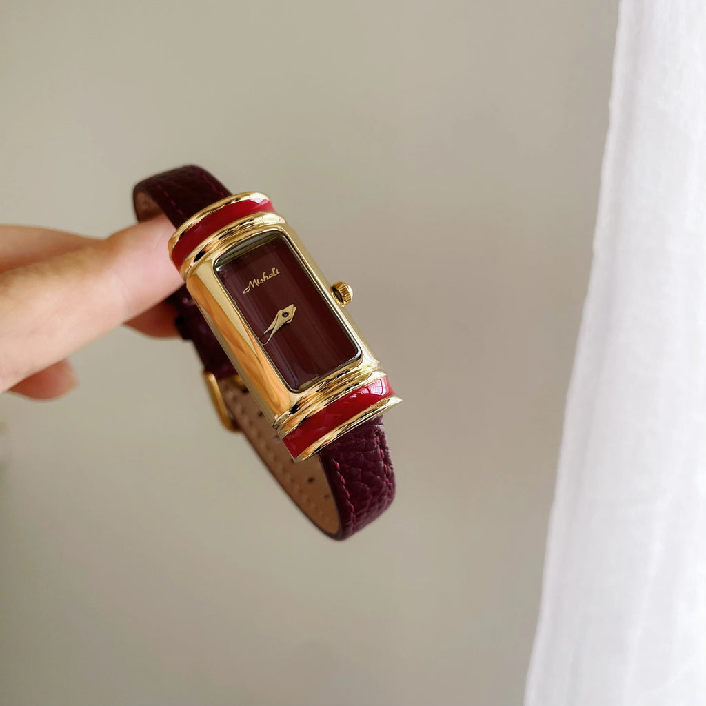 2026 New Luxury Watch Small Gold Bar Styling Designer High-end Fashion Rectangular Watch Leather Quartz Watch Female Gift
