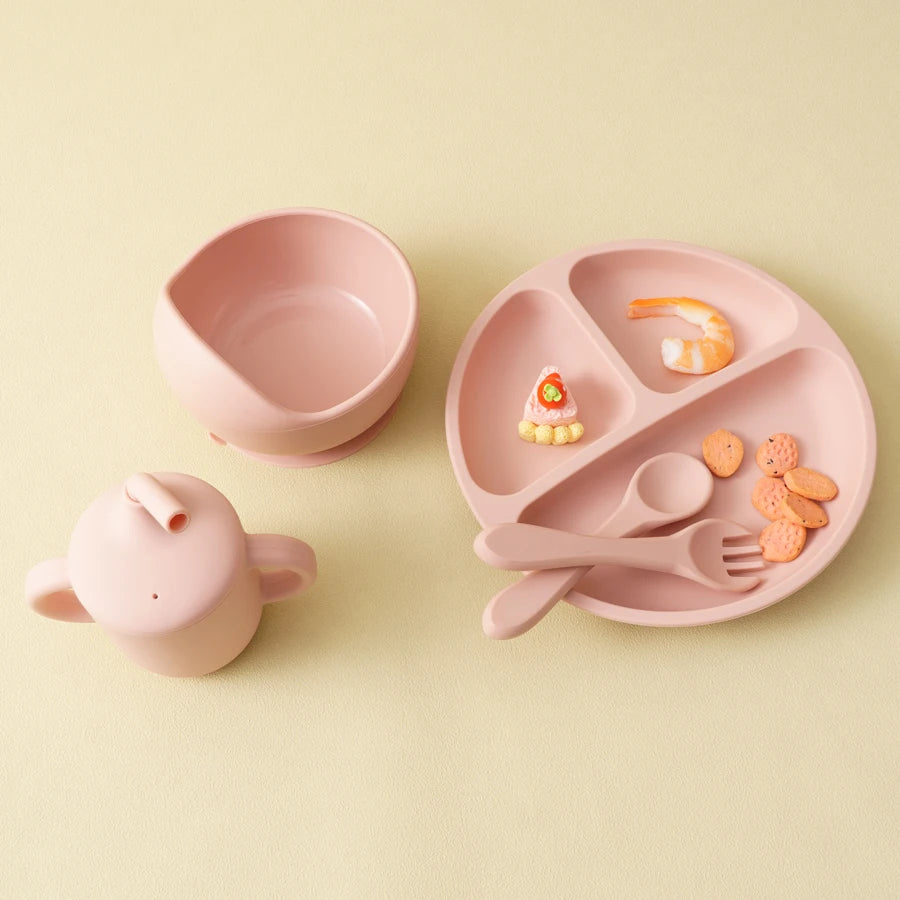 New BPA Free Silicone Baby Feeding Set Sucker Bowl Dinning Dishes Plate Straw Cup Spoon Forks For Kids Children‘s Tableware