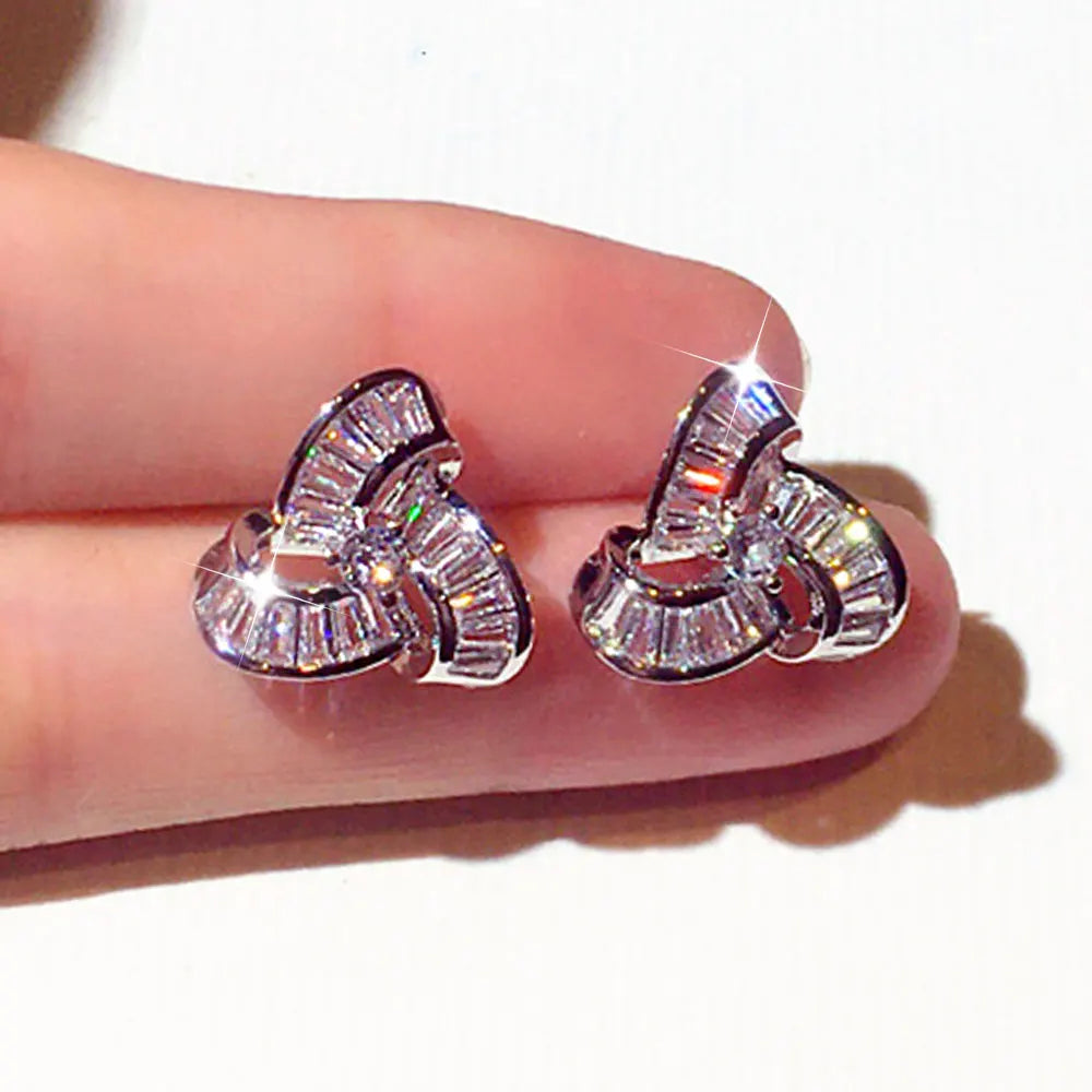 Exquisite design Iced Out Cycle Buckle Earring for Women Top Quality Bling AAA Zircon Stud Earring Wedding Anniversary Jewelry