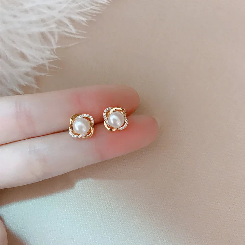 925 Sterling Silver Korean Version Pearl Earrings Fashionable Exquisite French Style Elegant Temperament Accessory for Women