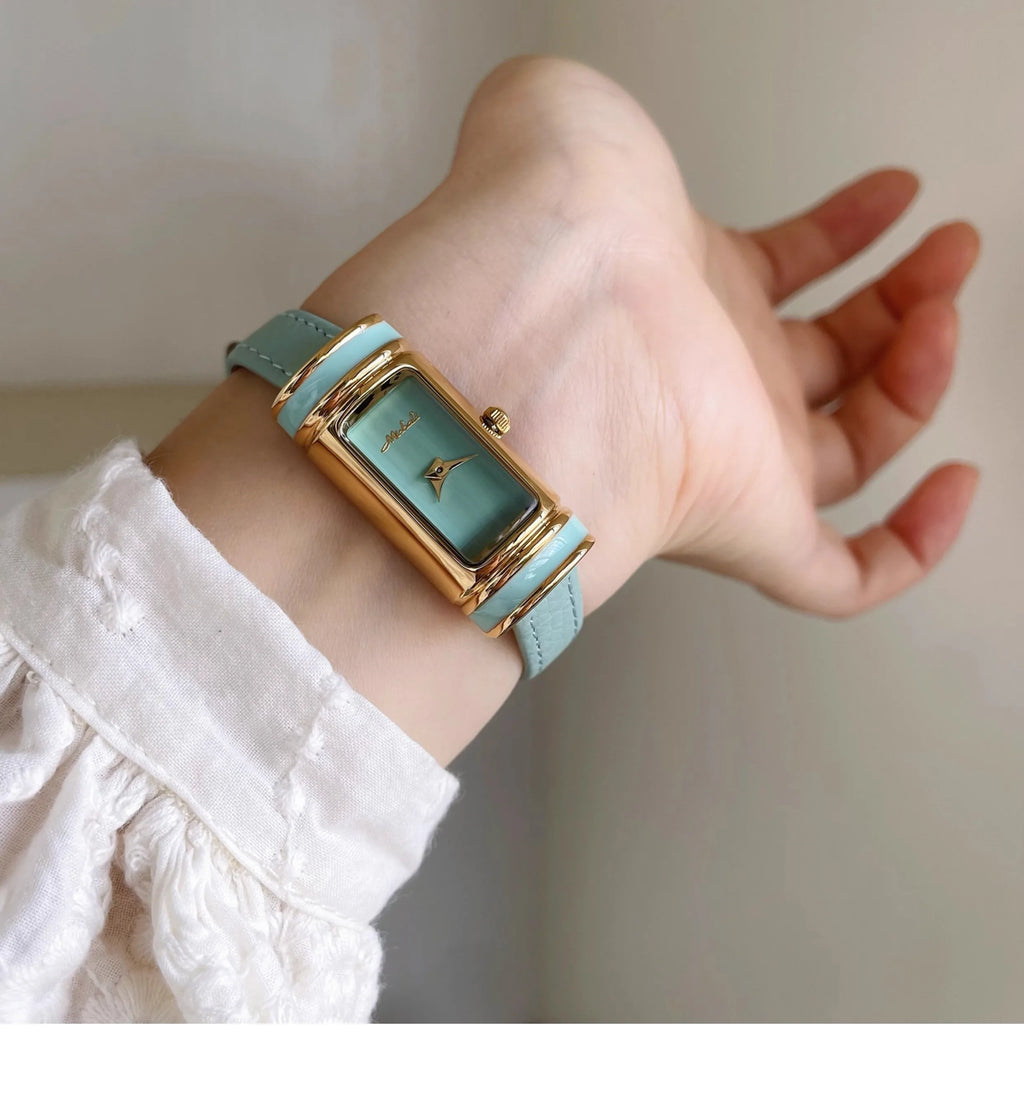 2026 New Luxury Watch Small Gold Bar Styling Designer High-end Fashion Rectangular Watch Leather Quartz Watch Female Gift