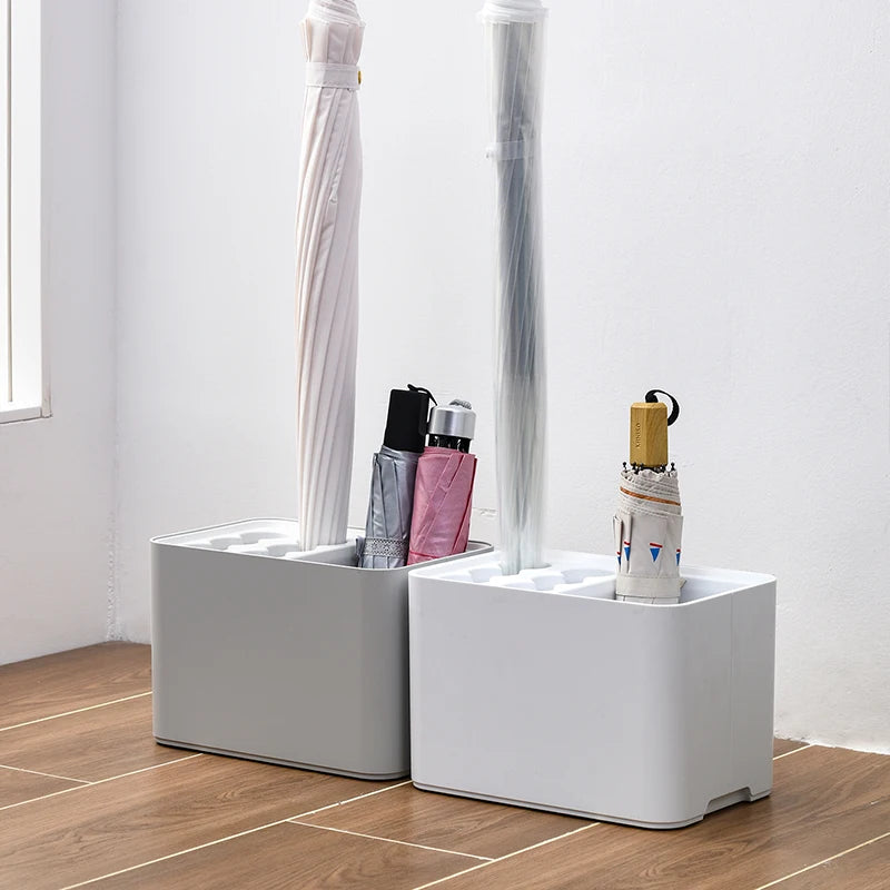 Umbrella rack with drip tray, suitable for space saving storage in the corner of the entrance passage, can hold 10/15 umbrellas