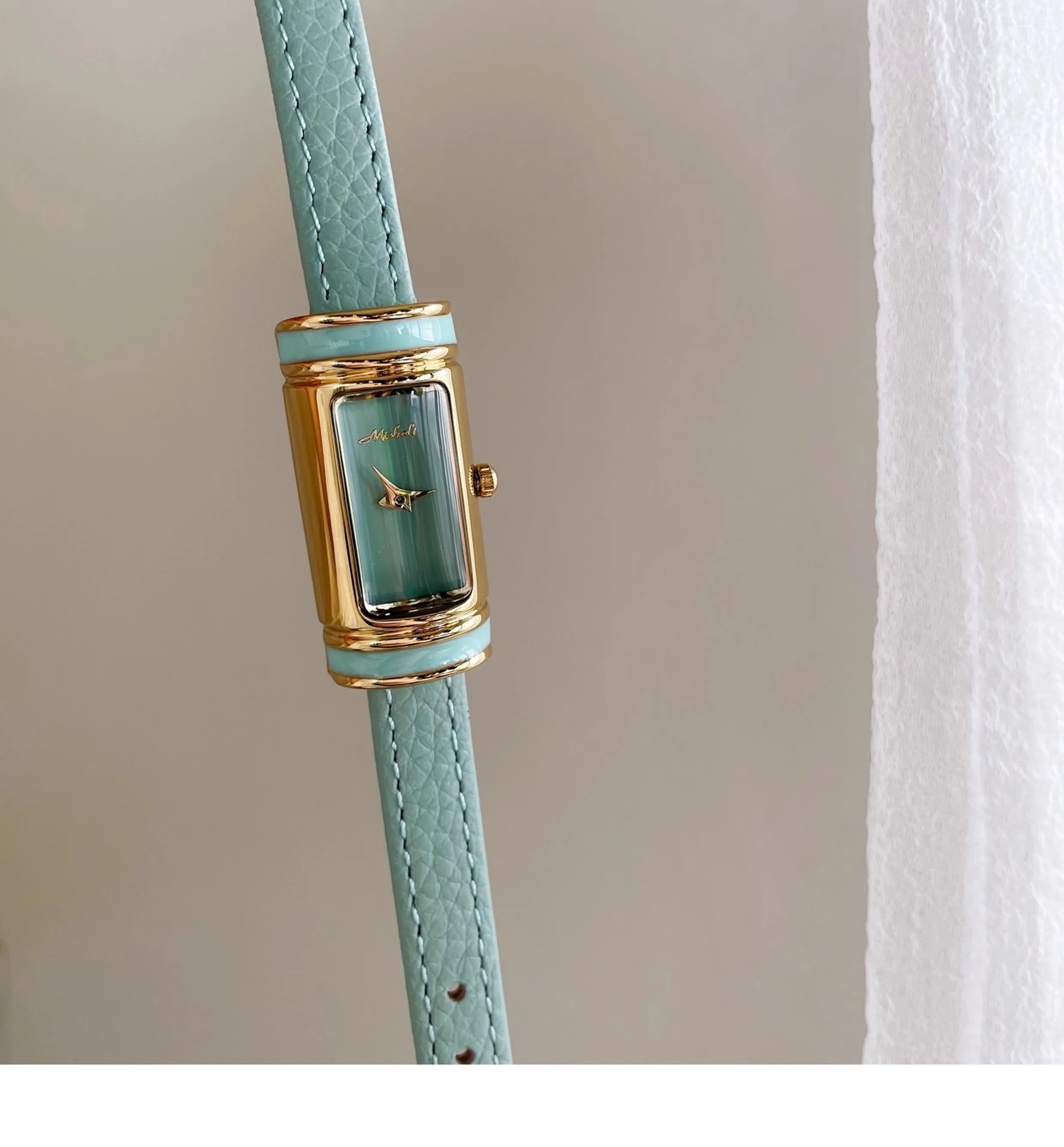 2026 New Luxury Watch Small Gold Bar Styling Designer High-end Fashion Rectangular Watch Leather Quartz Watch Female Gift