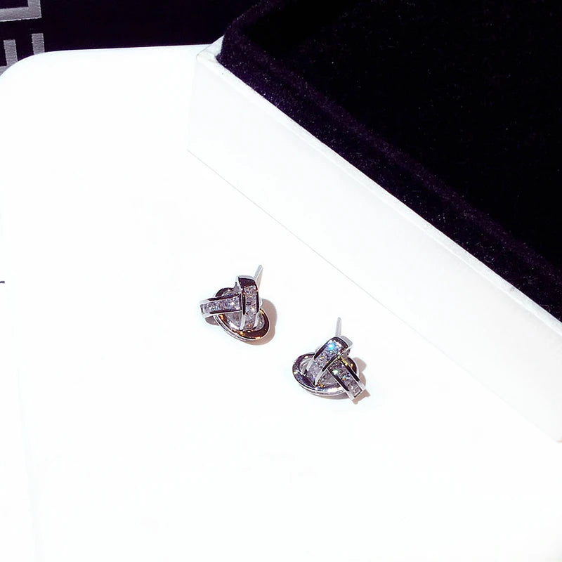 Exquisite design Iced Out Cycle Buckle Earring for Women Top Quality Bling AAA Zircon Stud Earring Wedding Anniversary Jewelry