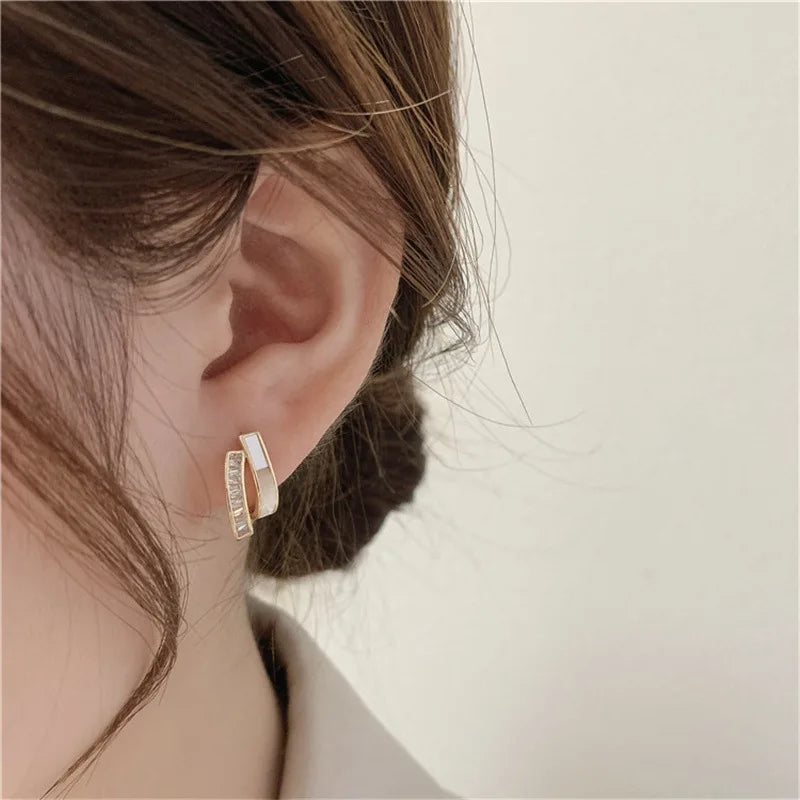 Korean Earring Claw Ear Hook Stud Earrings for Women White Enamel CZ Gold Color Ear Earrings Fashion Jewelry Christmas Gift