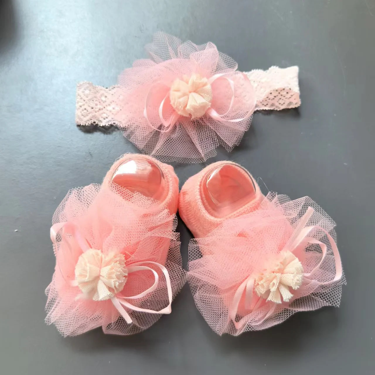 Cute Infant Headband Socks Combo - Breathable Bow Headband & Grip Socks for Baby (1 Set)