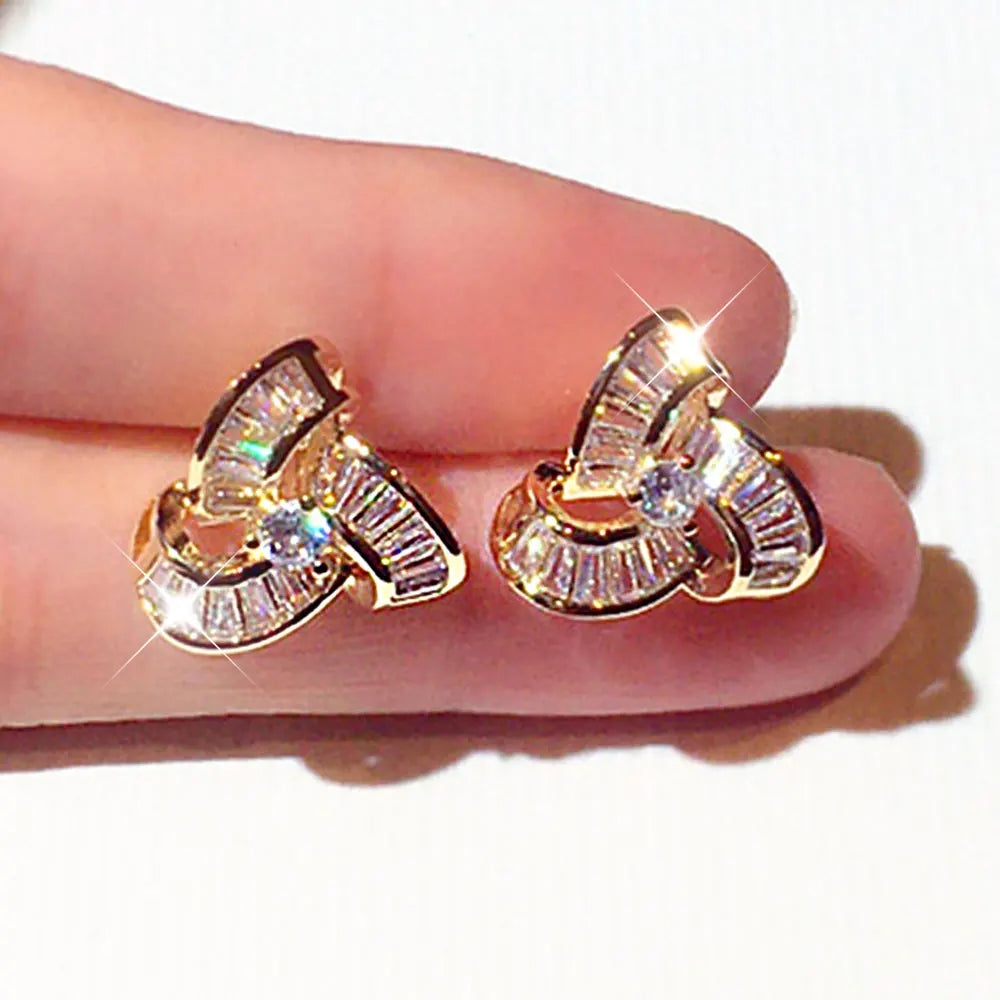 Exquisite design Iced Out Cycle Buckle Earring for Women Top Quality Bling AAA Zircon Stud Earring Wedding Anniversary Jewelry